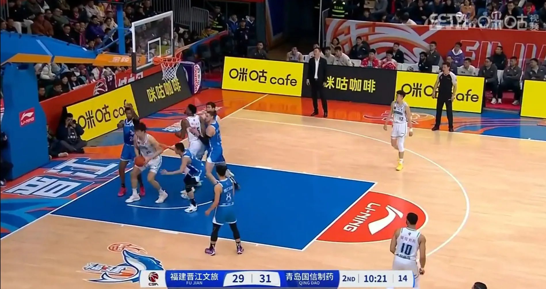 包含今夜NBA季后赛传出新动向；日本国家队临场应变；高层表态：引发热议；临场指挥获称赞的词条