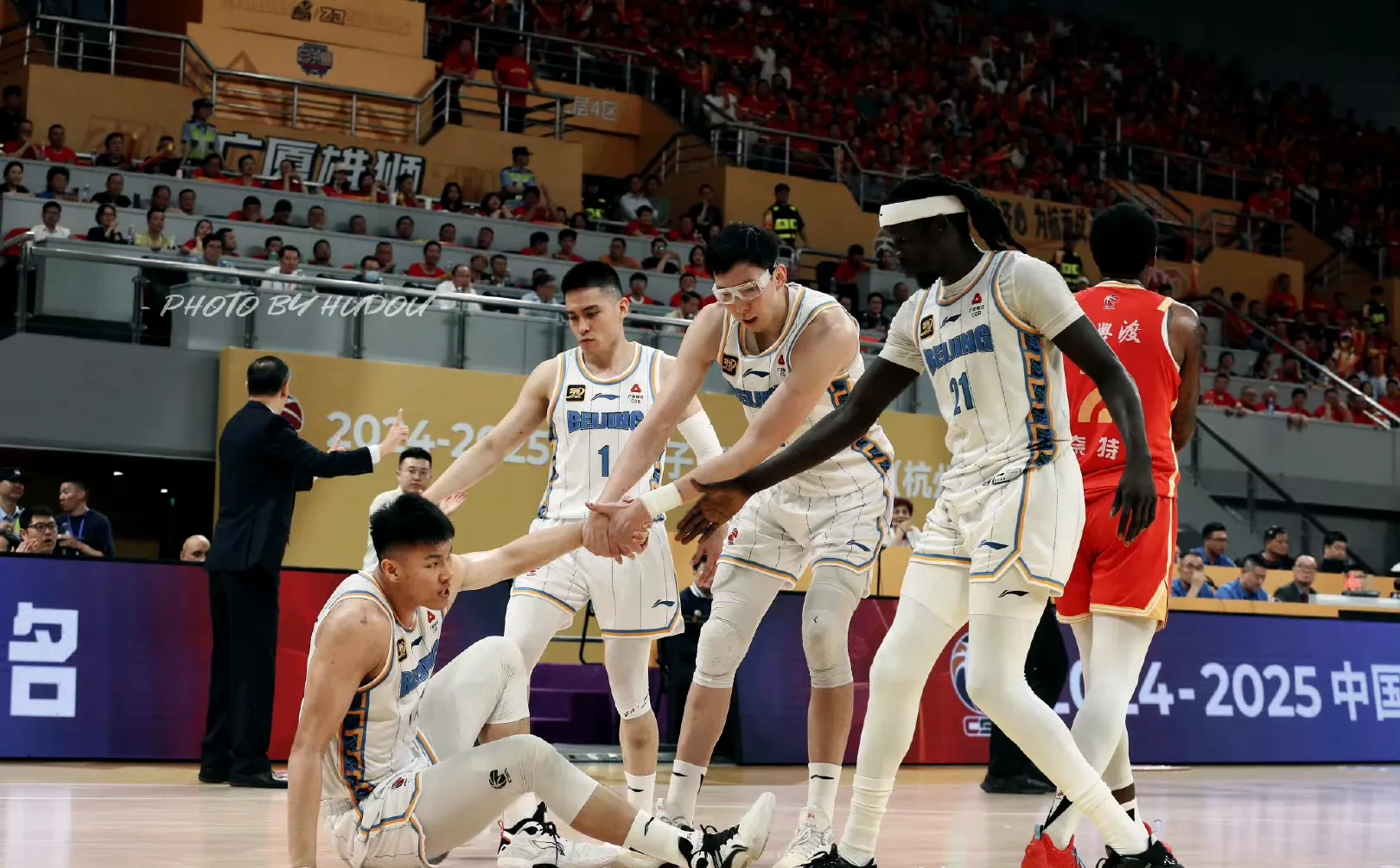 集结日突围战来临；广厦男篮围绕意甲篮板制胜；信心回归；医务组通报恢复的简单介绍